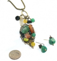 Beautiful Detailed & Large Leaf Pendant Necklace & Earrings Set with Genuine Semi-Precious Stones Antique Gold Tone ~ Comes Gift Boxed Beautiful Detailed & Large Leaf Pendant Necklace & Earrings Set with Genuine Semi-Precious Stones Antique Gold Tone ~ Comes Gift Boxed