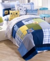 Who lives in a pineapple under the sea? Spongebob Squarepants adds a playful look to your space in this fun sheet set from Jay Franco. Features the one and only Spongebob all in bright colors your kids will love.