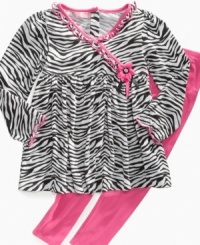 Adorable appeal. She'll love the wild style of this zebra-print tunic and comfy leggings from Kids Headquarters. Adorable appeal. She'll love the wild style of this zebra-print tunic and comfy leggings from Kids Headquarters.