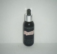 La Mer - The Radiant Serum - Travel Sized 0.5 fl. oz. Unboxed La Mer - The Radiant Serum - Travel Sized 0.5 fl. oz. Unboxed