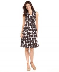 A geometric print makes this crisp Jones New York Signature dress simply modern. The A-line fit is universally flattering, too! A geometric print makes this crisp Jones New York Signature dress simply modern. The A-line fit is universally flattering, too!