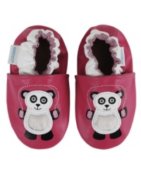 Skip to the front of the style-and-comfort line with these sweet Robeez shoes designed for easy movement, grip and muscle development. Skip to the front of the style-and-comfort line with these sweet Robeez shoes designed for easy movement, grip and muscle development.