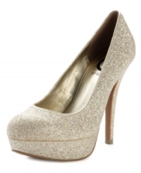 A glistening pump loaded with va-va-voom. G by GUESS' Vianaa platforms put sparkle in each and every one of your steps. A glistening pump loaded with va-va-voom. G by GUESS' Vianaa platforms put sparkle in each and every one of your steps.