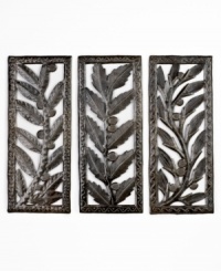 A fresh alternative to photos or prints, these handcrafted wall panels make a serious impact in recycled steel. Artists carve each with an intricate botanical motif inspired by the lush, tropical flora of Haiti. A fresh alternative to photos or prints, these handcrafted wall panels make a serious impact in recycled steel. Artists carve each with an intricate botanical motif inspired by the lush, tropical flora of Haiti.