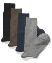 Keep your style simple with these dress socks from Perry Ellis. Keep your style simple with these dress socks from Perry Ellis.
