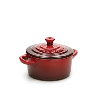 Bake charming individual portions of your favorite dishes. Try individual gratins, soufflés, sponge cakes, chocolate mousse or crumbles. It is also the perfect size for accenting a table with dips, condiments, cheeses, salsas and aioli. The lid makes it practical for heating up sauces in the microwave or keeping snacks fresh. The Petite Casserole is a stylish and versatile kitchen essential. Bake charming individual portions of your favorite dishes. Try individual gratins, soufflés, sponge cakes, chocolate mousse or crumbles. It is also the perfect size for accenting a table with dips, condiments, cheeses, salsas and aioli. The lid makes it practical for heating up sauces in the microwave or keeping snacks fresh. The Petite Casserole is a stylish and versatile kitchen essential.