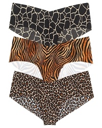 Commando's smooth, seamless girl shorts get a wild update in giraffe, tiger and jaguar animal print. Style #GS02UNBXP. Commando's smooth, seamless girl shorts get a wild update in giraffe, tiger and jaguar animal print. Style #GS02UNBXP.