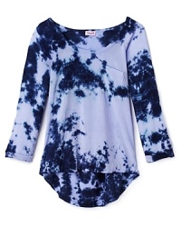 A rich tie-dyed pattern and slouchy silhouette gives this groovy tunic a decidedly retro appeal. A rich tie-dyed pattern and slouchy silhouette gives this groovy tunic a decidedly retro appeal.