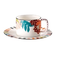 Missoni has created a multicolored décor that has been inspired by the colors of flowers and leaves of the tropical forest. This fantasy brings particular warmth to the most important pieces of the collection, standing out clearly on the white surface of the porcelain. Missoni has created a multicolored décor that has been inspired by the colors of flowers and leaves of the tropical forest. This fantasy brings particular warmth to the most important pieces of the collection, standing out clearly on the white surface of the porcelain.