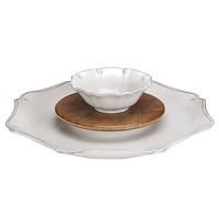 Whether elegant or casual, sophisticated or modern, Juliska Berry & Thread white 3-pc host set will suit whatever your setting and look great on your table.