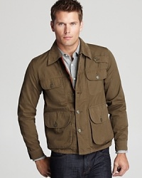An original take on the classic barn jacket, this rugged design boasts plenty of masculine polish and enhances your overall look. An original take on the classic barn jacket, this rugged design boasts plenty of masculine polish and enhances your overall look.