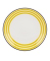 Like sunshine to the nautical Wickford pattern, Sea Cliffs Stripe tidbit plates brighten your kate spade new york dinnerware collection with bands of cheery yellow on white bone china.