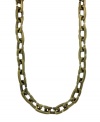 Take it back a few decades in this retro-chic style with a modern twist. Embrace the thick chain trend in Vince Camuto's Kiss necklace. Crafted in vintage brass tone mixed metal. Approximate length: 30 inches.