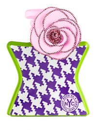 A legendary, grand-scale address with a grand-scale front yard deserves an eau de parfum to match. The bottle has a removable, pink rose-blossom accent which can be worn as a bracelet or brooch. Wear its double rows of beads on your wrist, or detach the vintage-style rose centerpiece to use as a brooch. This limited edition flower is adorned with 400 Swarovski® stones. A legendary, grand-scale address with a grand-scale front yard deserves an eau de parfum to match. The bottle has a removable, pink rose-blossom accent which can be worn as a bracelet or brooch. Wear its double rows of beads on your wrist, or detach the vintage-style rose centerpiece to use as a brooch. This limited edition flower is adorned with 400 Swarovski® stones.
