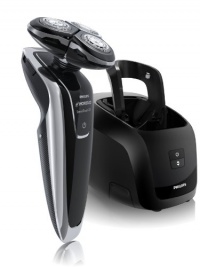 Philips Norelco 1280X/47 SensoTouch 3D Electric Razor  with Jet Clean System, Frustration Free Packaging