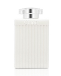 Modern musks fuse with sandalwood to enhance the warmth and sensuality of this delicate and feminine fragrance. Modern musks fuse with sandalwood to enhance the warmth and sensuality of this delicate and feminine fragrance.