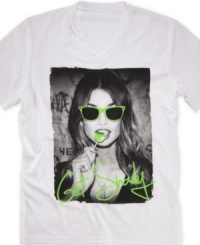 This graphic t-shirt from Bar III will have your summer style shading towards ultra-hip. This graphic t-shirt from Bar III will have your summer style shading towards ultra-hip.