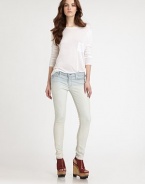 Slim, sexy and fitted, this sleek silhouette features a bleached ombre finish and a dusting of glitter.THE FITSkinny fitRise, about 8Inseam, about 30THE DETAILSZip flyFive-pocket style98% cotton/2% spandexMachine washMade in USA of imported fabricModel shown is 5'9½ (176cm) wearing US size 4.