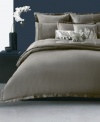 Indulge in elegance. These Donna Karan Modern Classics Truffle pillowcases boast 400-thread count cotton sateen fabric for endless comfort.