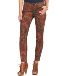 A fall must-have, these Lucky Brand paisley skinny jeans hit the printed-denim trend right on the mark! A fall must-have, these Lucky Brand paisley skinny jeans hit the printed-denim trend right on the mark!