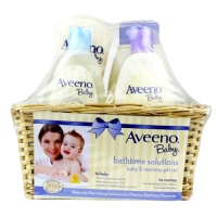 Aveeno Baby Daily Bathtime Solutions Gift Set Aveeno Baby Daily Bathtime Solutions Gift Set