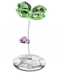 With emerald-green petals and a pretty heart-shaped leaf, this crystal 4-leaf clover from Swarovski is the ultimate lucky charm. A light breeze sets it swaying on the faceted stand.
