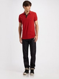 An all-time casual favorite, detailed with contrast placket and the MJ logo elegantly embroidered on the chest.Two-button placketLogo embroideryCottonMachine washImported An all-time casual favorite, detailed with contrast placket and the MJ logo elegantly embroidered on the chest.Two-button placketLogo embroideryCottonMachine washImported