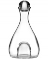 Taking cues from Tuscan wine country, this shapely Lenox decanter is designed to emphasize the rich colors and sweet aromas of your favorite varietals. With a round stopper of pure crystal.