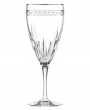 A new take on classic crystal, the Vintage Jewel Signature iced beverage glass has the same platinum trim and multifaceted design as the original Lenox stemware, but in a sleeker shape that's decidedly more modern.