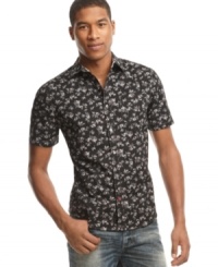 Complement your casual look with this print short-sleeve shirt from Sons of Intrigue. Complement your casual look with this print short-sleeve shirt from Sons of Intrigue.