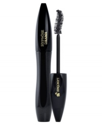 Sparkle. Adorn your lashes with beautiful silver shimmer. Thanks to our new curvaceous oversized brush, lashes are coated in a sparkling veil for every occasion. Apply over your usual mascara. Ophthalmologist-tested. Sparkle. Adorn your lashes with beautiful silver shimmer. Thanks to our new curvaceous oversized brush, lashes are coated in a sparkling veil for every occasion. Apply over your usual mascara. Ophthalmologist-tested.