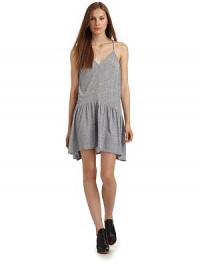 THE LOOKHeathered design V-neck Sleeveless with gathered details Gathered drop waistInverted u-shaped hemRacerbackTHE FITAbout 33 from shoulder to hemTHE MATERIAL85% polyester/15% linenCARE & ORIGINHand washImportedModel shown is 5'9 (175cm) wearing US size Small. THE LOOKHeathered design V-neck Sleeveless with gathered details Gathered drop waistInverted u-shaped hemRacerbackTHE FITAbout 33 from shoulder to hemTHE MATERIAL85% polyester/15% linenCARE & ORIGINHand washImportedModel shown is 5'9 (175cm) wearing US size Small.