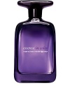 Every element of this ultra-sophisticated limited edition has been enhanced to dress the original Eau de Parfum in couture: Vibrating and colorful top notes have been added to the fragrance, the bottle is dressed up with one absolute color purple - and the outer packaging has a wink at Narciso Rodriguez fashion collages. 