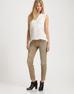 Channel your inner starlet in these cropped, curvy jeans with a fabulous retro fit.THE FITLow rise Stilleto leg Cropped length Inseam, about 27½THE DETAILSZip fly Button closure Five-pocket style 98% cotton/2% spandex Machine wash Made in USA