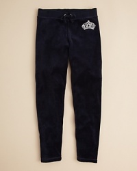 Crown your little princess with a luxurious velour pant, adorned with Juicy Couture's delightful sequin crown logo. Crown your little princess with a luxurious velour pant, adorned with Juicy Couture's delightful sequin crown logo.