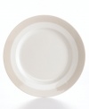 Versatility is king in these amazingly dishwasher- and oven-safe Classic Band dinner plates. Stick with clean lines in soft grey and white porcelain or mix and match with floral Lisbon dinnerware, also by Martha Stewart Collection.