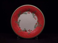 Lenox Holiday Wreath 9-Inch Accent Plate Lenox Holiday Wreath 9-Inch Accent Plate