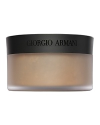 Extremely light and fine, Micro-fil™ loose powder reduces shine and evens out your skin tone. The complexion is left natural and luminous. All skin types. Extremely light and fine, Micro-fil™ loose powder reduces shine and evens out your skin tone. The complexion is left natural and luminous. All skin types.