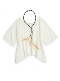 THE LOOKSemi-sheer slub knit constructionThin bet with feather tassel detailsTHE MATERIALPolyesterCARE & ORIGINMachine washMade in USA THE LOOKSemi-sheer slub knit constructionThin bet with feather tassel detailsTHE MATERIALPolyesterCARE & ORIGINMachine washMade in USA