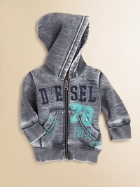 Sporty logo graphic and allover faded design give this hoodie a vintage feel. Ribbed knit trim Hooded back Front zip closure Kangaroo pockets 60% polyester/40% cotton Machine wash Imported Sporty logo graphic and allover faded design give this hoodie a vintage feel. Ribbed knit trim Hooded back Front zip closure Kangaroo pockets 60% polyester/40% cotton Machine wash Imported