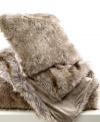 Add an extra layer of sophistication to your Lauren Ralph Lauren Margeaux bed with this irresistibly soft throw blanket.