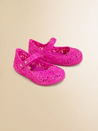 These uniquely adorable updated jelly Mary Janes will surely be her favorite and yours.Grip-tape closurePVC upperPVC liningPVC solePadded insoleMade in Brazil These uniquely adorable updated jelly Mary Janes will surely be her favorite and yours.Grip-tape closurePVC upperPVC liningPVC solePadded insoleMade in Brazil