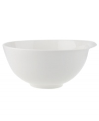 Reshape modern tables with the Flow vegetable bowl from Villeroy & Boch. A fluid, asymmetrical design in white fine china offers unconventional elegance for every meal and occasion. Perfect for a mound of buttery mashed potatoes, green beans or stew. Reshape modern tables with the Flow vegetable bowl from Villeroy & Boch. A fluid, asymmetrical design in white fine china offers unconventional elegance for every meal and occasion. Perfect for a mound of buttery mashed potatoes, green beans or stew.