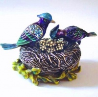 Purple Love Birds Box Swarovski Crystals LoveBirds Jewelry, Trinket, Pill Box FIGURINE Purple Love Birds Box Swarovski Crystals LoveBirds Jewelry, Trinket, Pill Box FIGURINE
