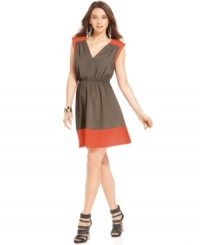 Colorblocking adds a modern edge to this Bar III dress, perfect for a graphic daytime look! Colorblocking adds a modern edge to this Bar III dress, perfect for a graphic daytime look!