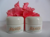 La Mer The Moisturizing Gel Cream .1 oz / 3ml x 2 pcs. Fresh Brand New Unboxed Set of 2 Jars. This is Deluxe Sample Size.