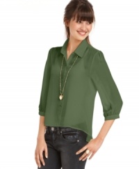 The hi-lo hem (shorter in front & longer in back) adds modern edge to this Ali & Kris menswear-ish buttoned shirt -- pair it with skinny trousers for an on-trend office look! The hi-lo hem (shorter in front & longer in back) adds modern edge to this Ali & Kris menswear-ish buttoned shirt -- pair it with skinny trousers for an on-trend office look!