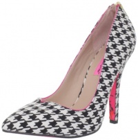Betsey Johnson Women's Taylr Pump Betsey Johnson Women's Taylr Pump