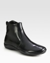 A casual dress boot designed in Italian calfskin leather with a side zip for off-and-on with ease.Leather upperPadded insoleRubber soleMade in Italy