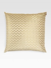 A stunning touch for any room, any home, any time in an intricate array of gold-tinged metallic chevrons. 24 square60% cotton/40% polyesterDry cleanMade in Italy